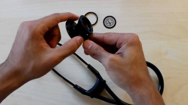 Pros & Cons of the Littmann Classic III Cardiology IV