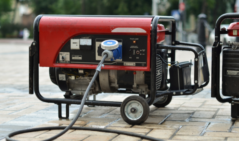 Solar vs. Gas Generator: What Are the Differences?