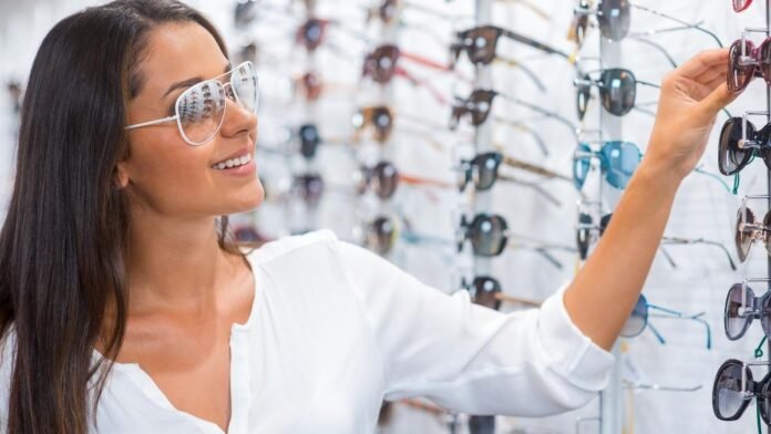 How To Choose Ideal Sunglasses for Your Face Shape (For Women)