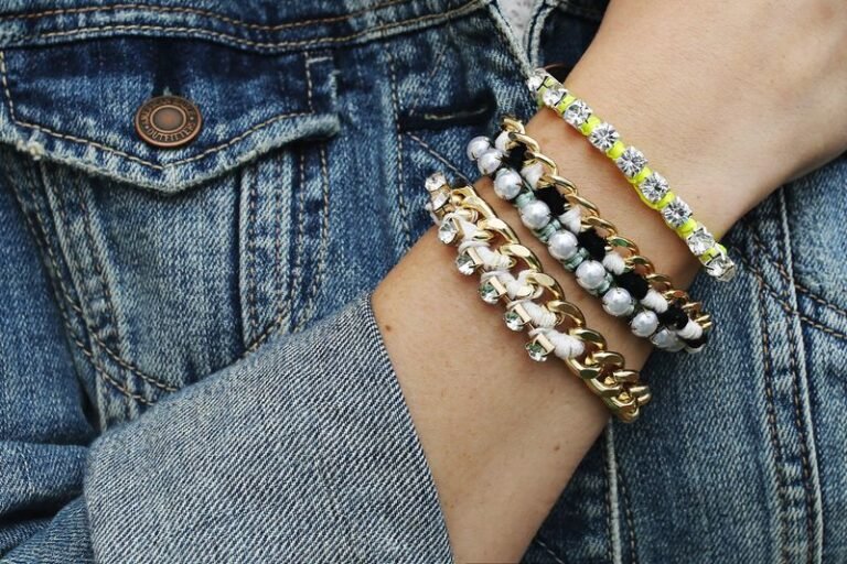 How to style bangles in different ways?