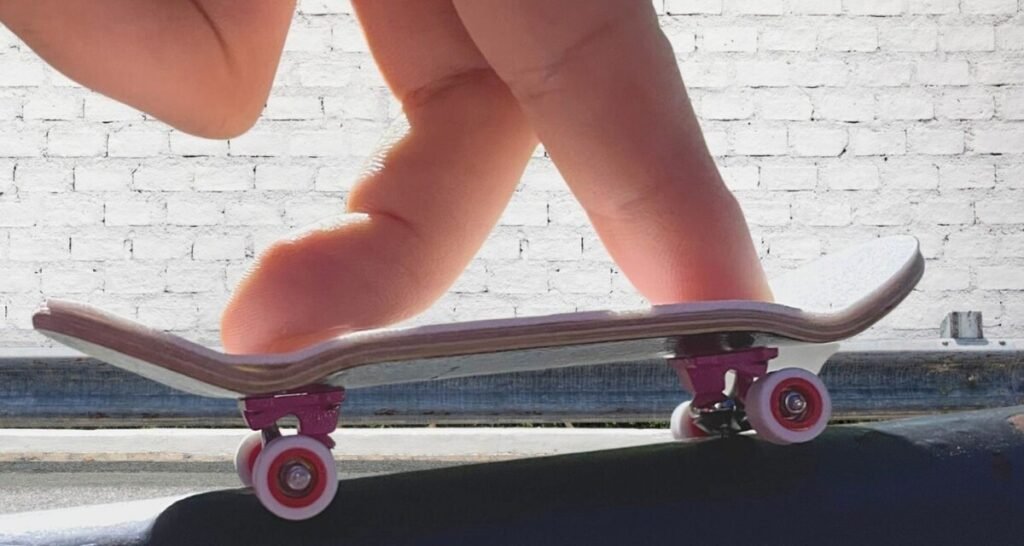 Fingerboarding