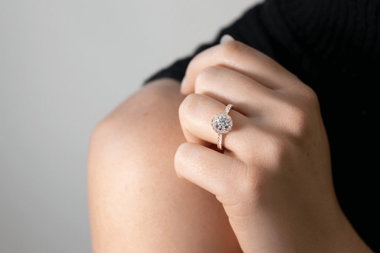 6 Ways to Find Her Ring Size Without Her Knowing