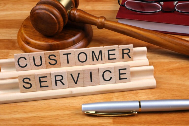 IS consumer service a good career path? Customer services by Nick Youngson CC BY-SA 3.0 Pix4free