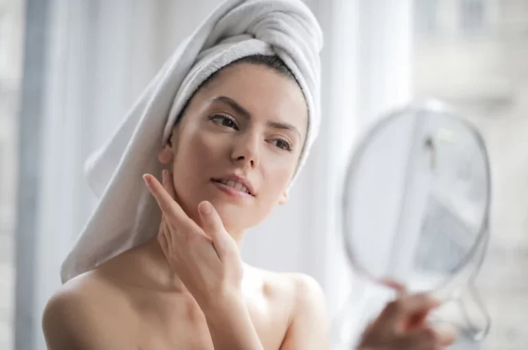 Beauty Tips for Those in Their 20s: Crafting Rituals for Radiant Skin and Well-being