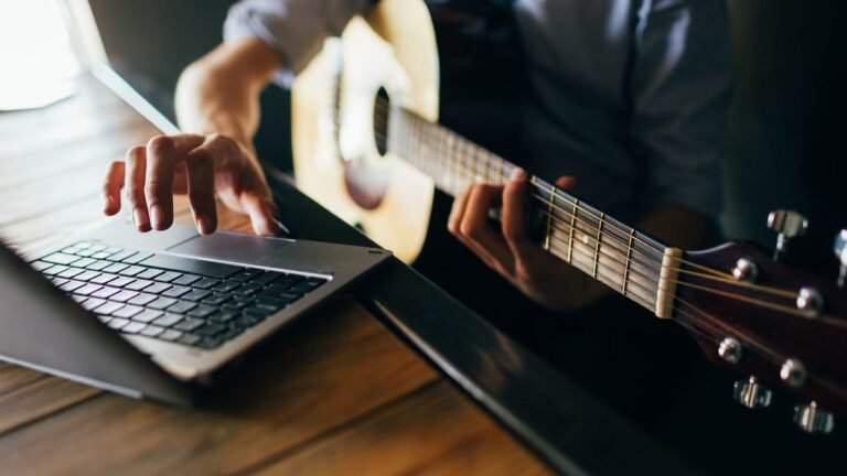 Discovering Your Sound: Examining Various Forms of Online Guitar Instruction