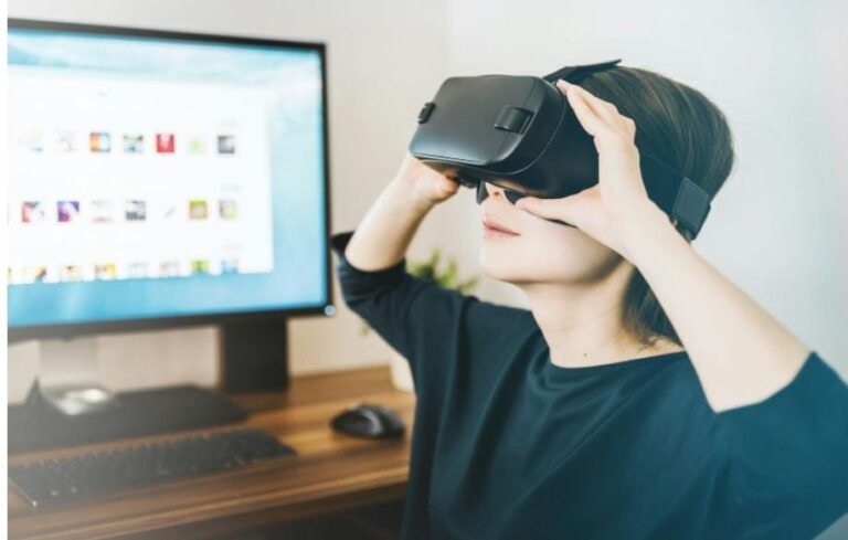 Augmented and Virtual Reality: Future will Change the Learning Experiences